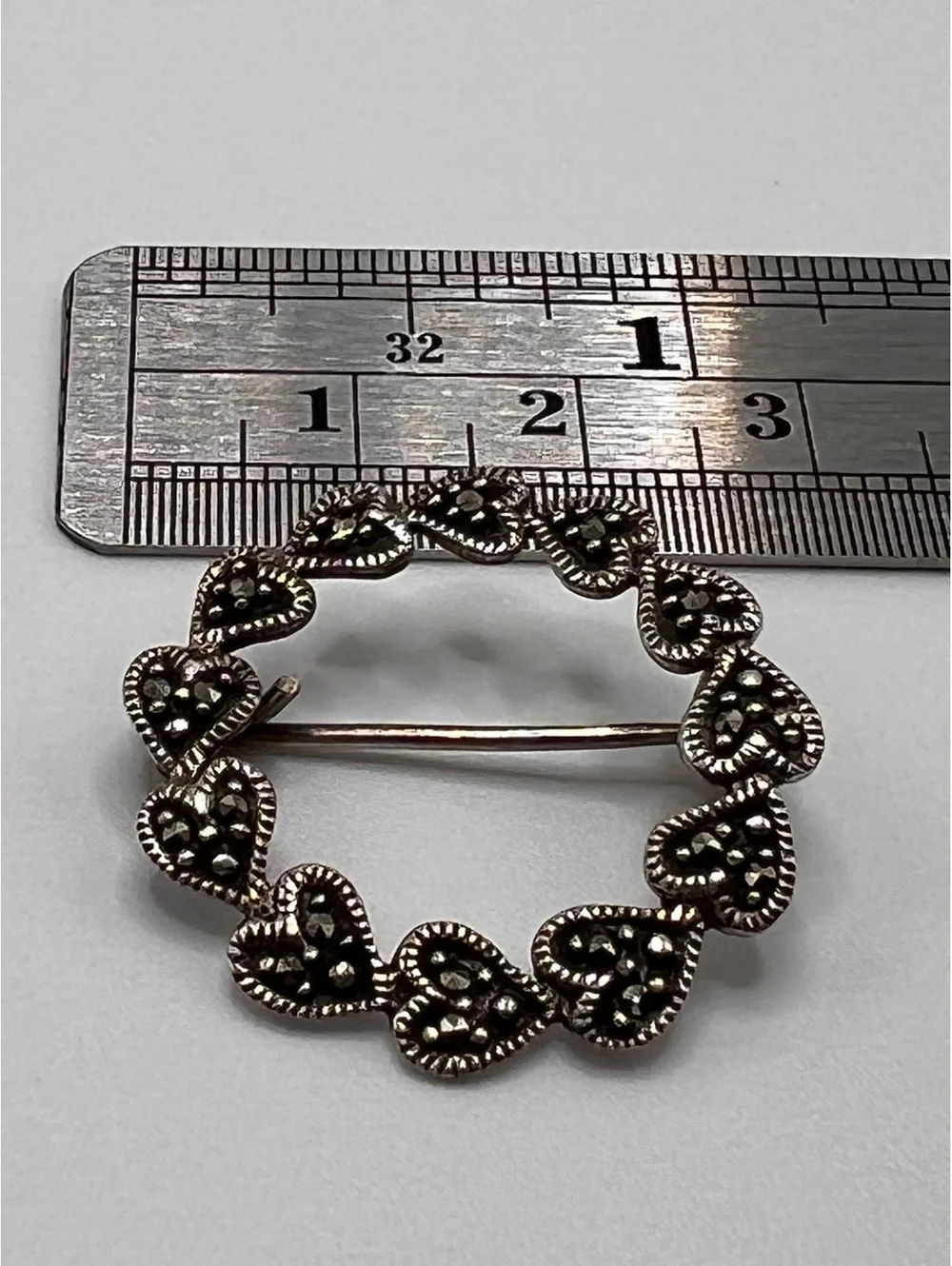 Vintage 925 Sterling Silver Marcasite Heart Wreath Brooch Pin